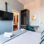 Апартаменты Hostly-colorhome Midtown Рим