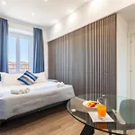 Hostly-colorhome Midtown Рим