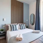 Hostly-colorhome Midtown Апартаменты *