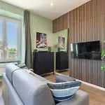 Апартаменты Hostly-colorhome Midtown