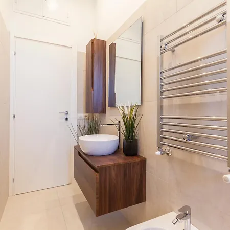 Hostly-colorhome Midtown Apartament *